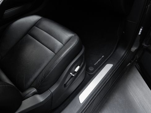 Certified 2020 Porsche Cayenne AWD/4WD image 34