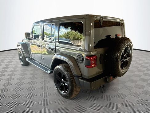 Used 2022 Jeep Wrangler Unlimited Sahara AWD/4WD image 8