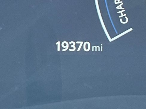 Used 2025 Toyota Camry LE image 39