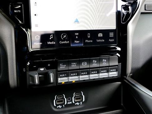 Used 2024 RAM 3500 Laramie w/ Night Edition image 18