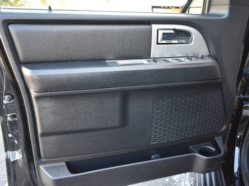 Used 2017 Ford Expedition EL XLT w/ Equipment Group 202A image 19