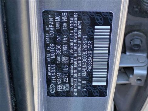 Certified 2024 Hyundai Elantra SEL FWD image 15