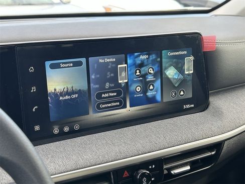 New 2026 Nissan Kicks SV image 24