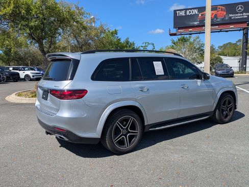 Used 2024 Mercedes-Benz GLS 450 4MATIC image 6