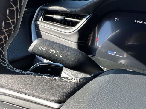 Used 2025 Jeep Grand Cherokee L Laredo AWD/4WD image 33