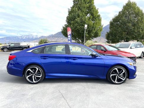 Used 2022 Honda Accord Sport image 3