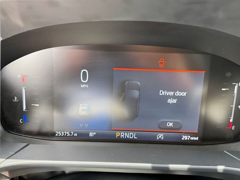 Used 2025 Ford Escape Active AWD/4WD image 15