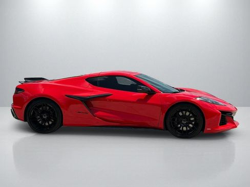 Used 2024 Chevrolet Corvette Z06 w/ Stealth Interior Trim Package RWD image 4