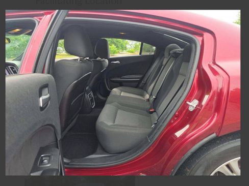 Used 2019 Dodge Charger SXT RWD image 6