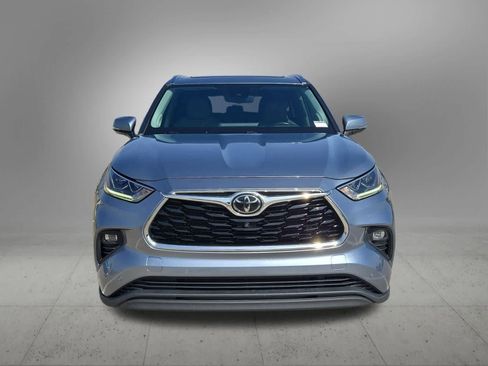 Used 2021 Toyota Highlander Limited image 9
