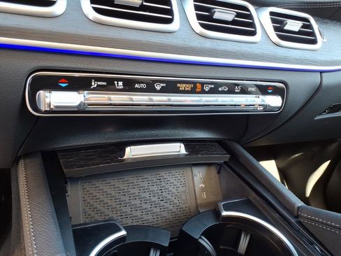 New 2026 Mercedes-Benz GLS 450 4MATIC image 19