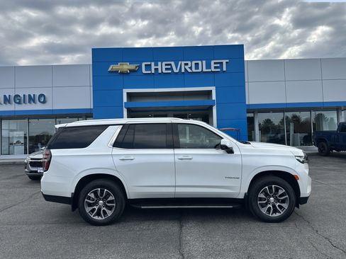 Certified 2022 Chevrolet Tahoe LT w/ LT Signature Package AWD/4WD image 1
