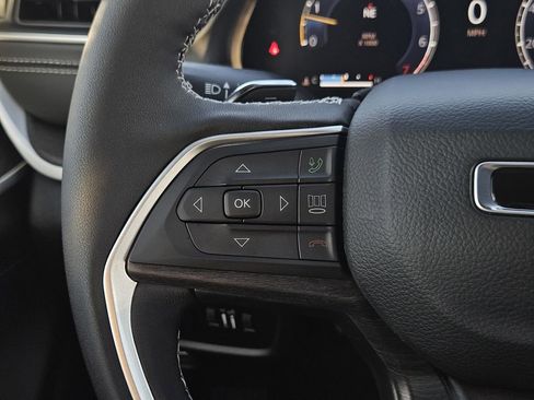 New 2025 Jeep Grand Cherokee L Limited AWD/4WD image 18
