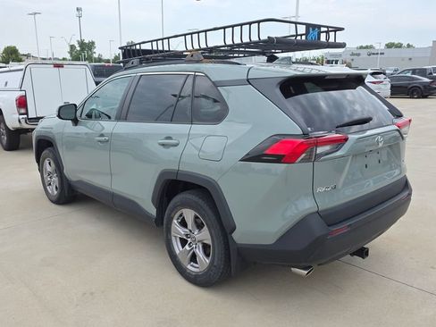 Used 2022 Toyota RAV4 XLE AWD/4WD image 3