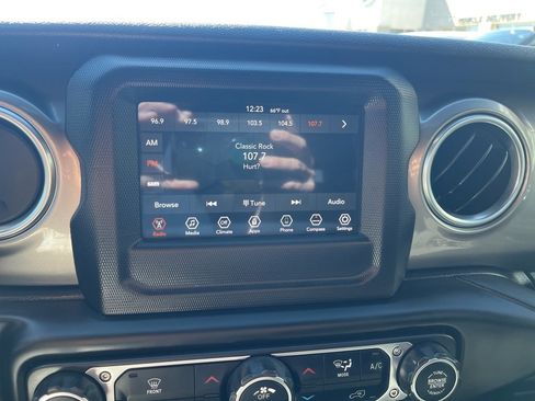 Used 2020 Jeep Gladiator Overland w/ Safety Group image 20