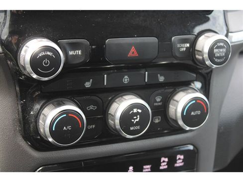 Used 2019 RAM 1500 Big Horn RWD image 30