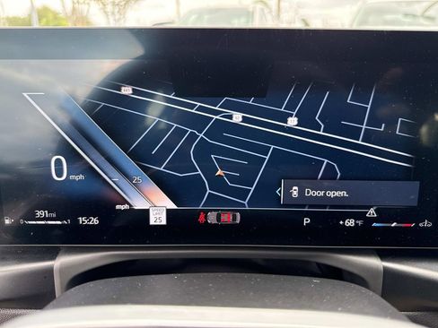 Used 2025 BMW 330i Sedan image 40