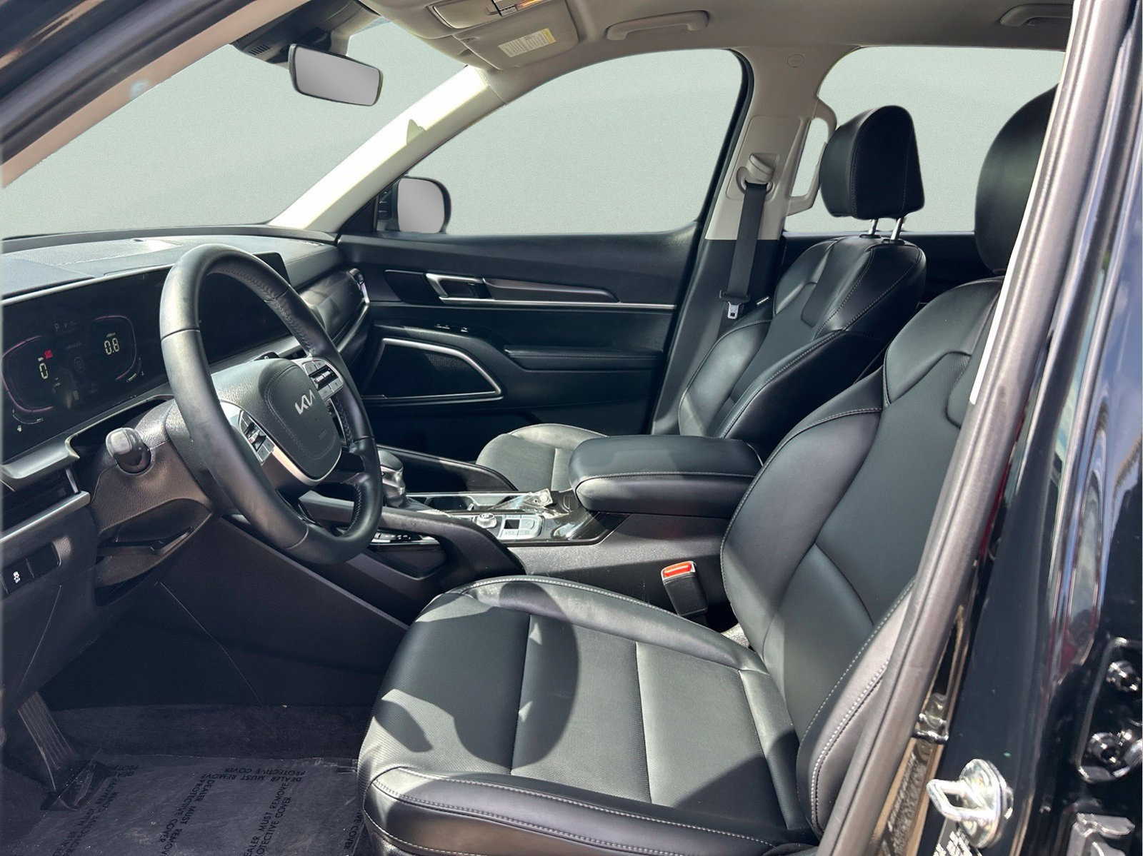 Used 2025 Kia Telluride LX FWD image 9