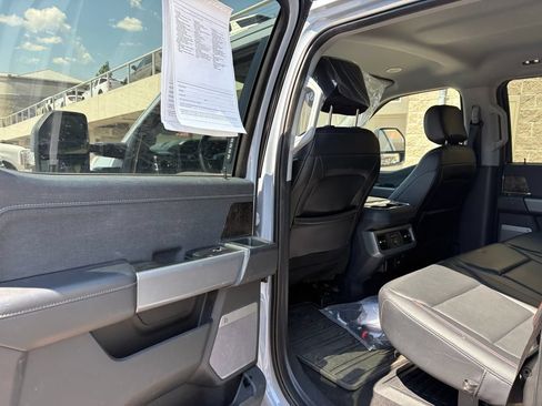 Used 2024 Ford F350 Lariat w/ Lariat Ultimate Package AWD/4WD image 25
