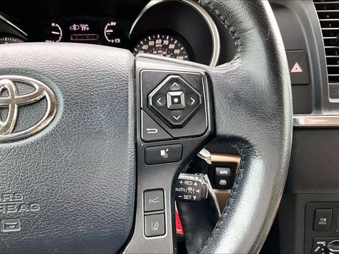 Used 2019 Toyota Sequoia Platinum image 25