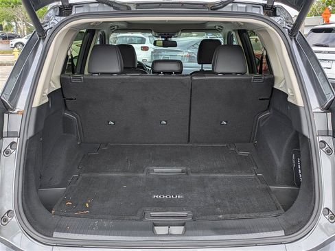 Used 2024 Nissan Rogue Platinum w/ Platinum Premium Package image 13
