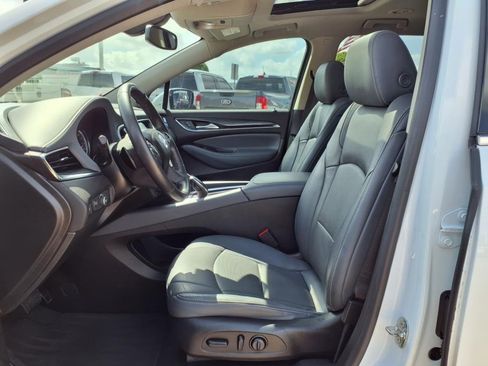 Used 2021 Buick Enclave Essence w/ Sound and Sites Package image 25