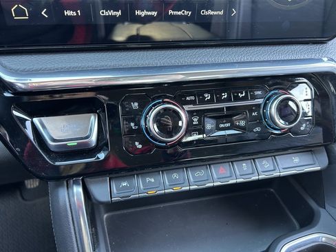 Used 2024 GMC Sierra 1500 Denali w/ Denali Reserve Package image 38