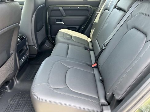 New 2026 Land Rover Defender 110 X-Dynamic SE AWD/4WD image 10