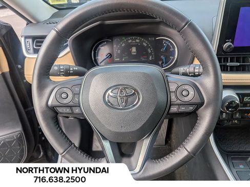 Used 2025 Toyota RAV4 XLE Premium w/ Weather Package AWD/4WD image 7