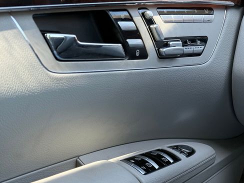Used 2010 Mercedes-Benz S 550 image 33