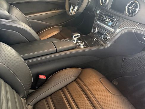 Used 2014 Mercedes-Benz SL 63 AMG image 23