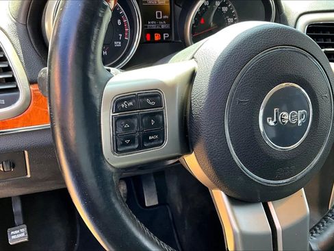 Used 2013 Jeep Grand Cherokee Overland AWD/4WD image 17