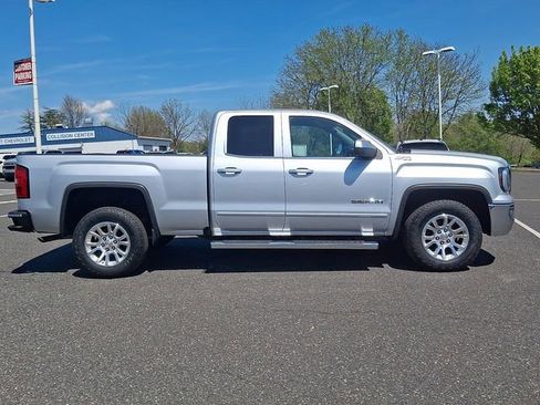 Used 2019 GMC Sierra 1500 SLE w/ SLE Value Package AWD/4WD image 7