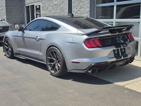 Used 2020 Ford Mustang Shelby GT500 w/ Technology Package RWD image 6