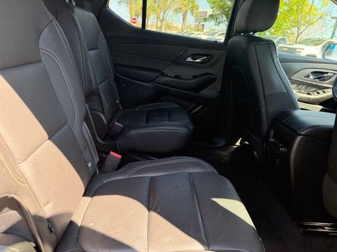 Used 2023 Chevrolet Traverse LT AWD/4WD image 10