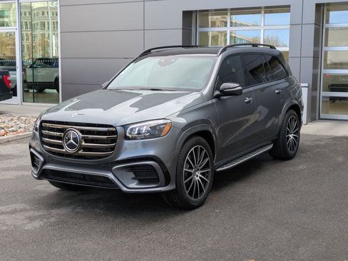 New 2026 Mercedes-Benz GLS 580 4MATIC image 8