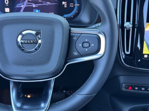 Used 2023 Volvo XC40 Recharge Plus w/ Protection Package Premier image 22