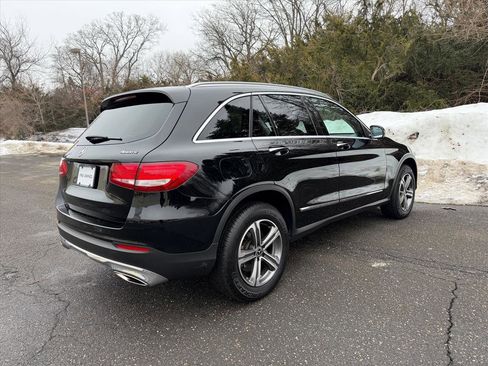 Used 2018 Mercedes-Benz GLC 300 4MATIC image 5