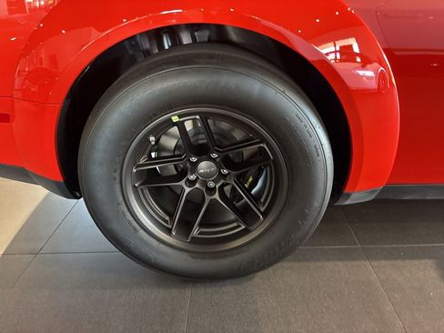 Used 2023 Dodge Challenger SRT Hellcat Redeye RWD image 5