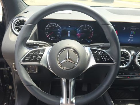 Used 2025 Mercedes-Benz GLA 250 image 15