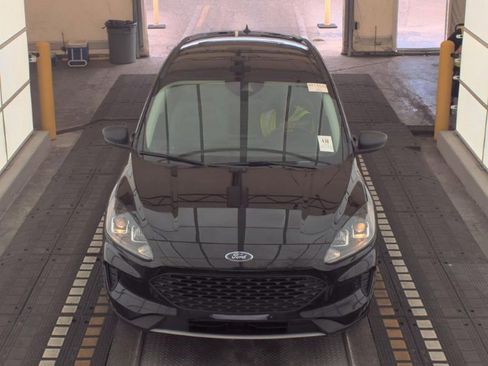 Used 2022 Ford Escape S FWD image 3