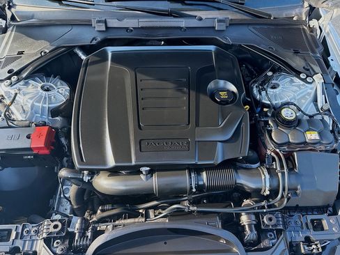 Used 2020 Jaguar XE S image 35