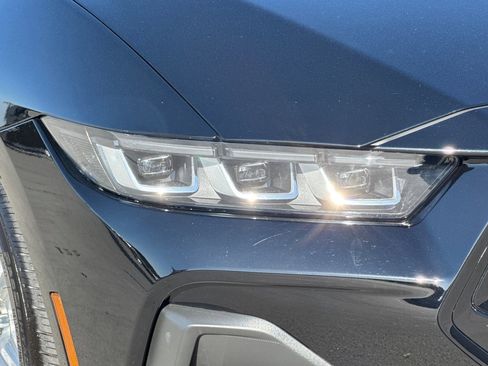 Used 2024 Ford Mustang GT Premium image 9