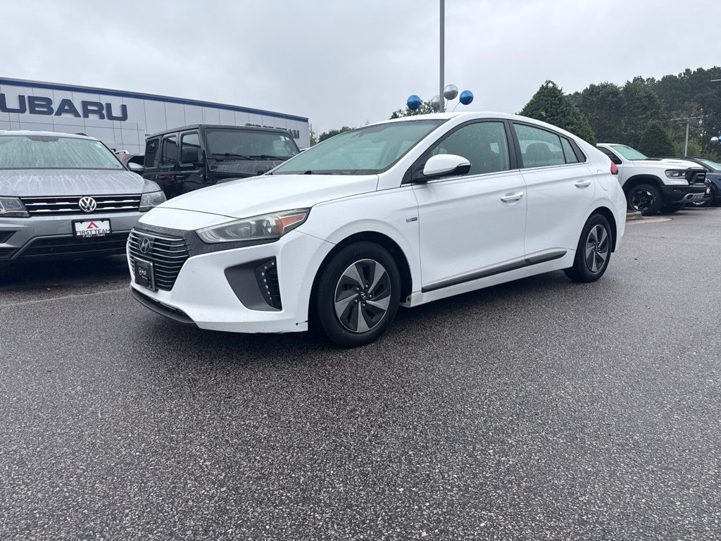 Used 2019 Hyundai Ioniq SEL FWD image 1