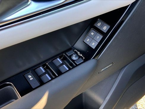 New 2026 Land Rover Range Rover Velar S image 21