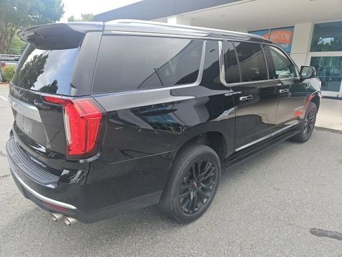 Used 2023 GMC Yukon XL Denali w/ LPO, Floor Liner Package AWD/4WD image 5