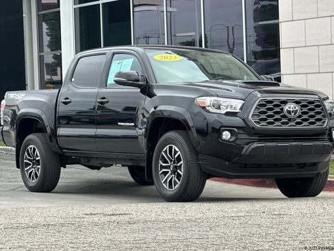 Used 2023 Toyota Tacoma TRD Sport w/ Advanced Technology Package image 1