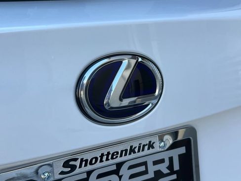 Used 2016 Lexus CT 200h w/ Navigation Package FWD image 21