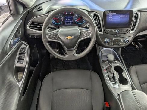 Used 2022 Chevrolet Malibu LT image 18