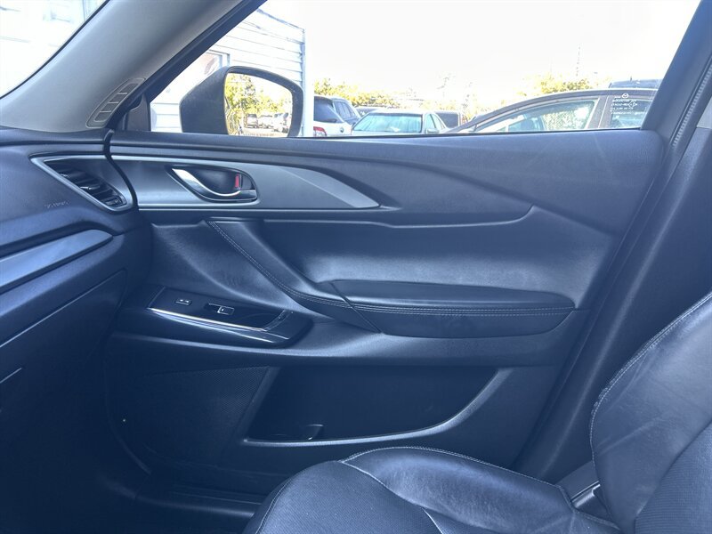Used 2018 MAZDA CX-9 Touring AWD/4WD image 13
